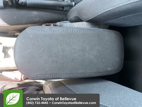 Used 2016 Jeep Renegade Latitude w/ Cold Weather Group AWD/4WD image 15