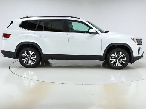 New 2026 Volkswagen Atlas SE FWD image 10