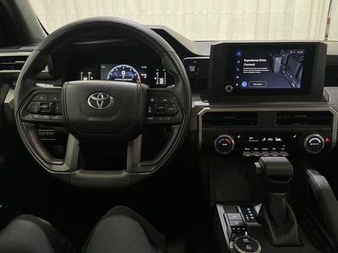 Certified 2024 Toyota Tacoma SR5 AWD/4WD image 19