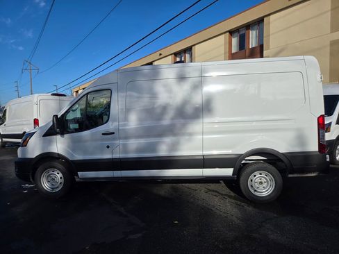 New 2026 Ford Transit 250 148 Medium Roof image 8