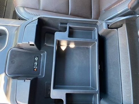 Used 2022 GMC Sierra 1500 Denali w/ Denali Reserve Package image 22