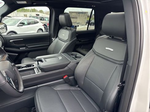 New 2025 Ford Expedition Platinum w/ Stealth Performance Package image 19