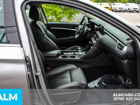 Used 2025 Genesis G70 2.5T AWD/4WD image 21