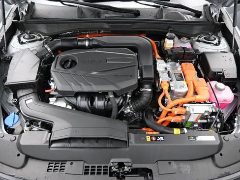 New 2025 Hyundai Sonata Limited image 36