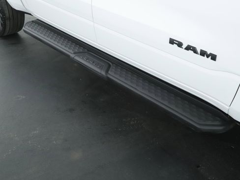 Used 2023 RAM 1500 Laramie AWD/4WD image 19