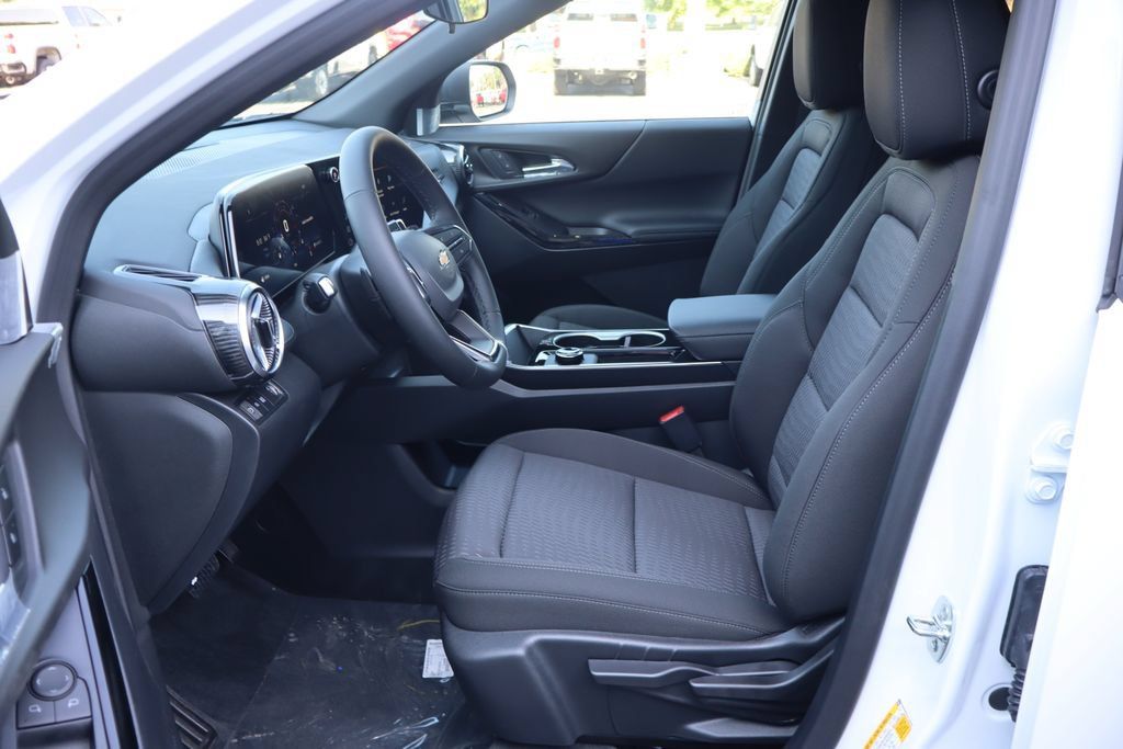 New 2027 Chevrolet Equinox LT FWD image 5