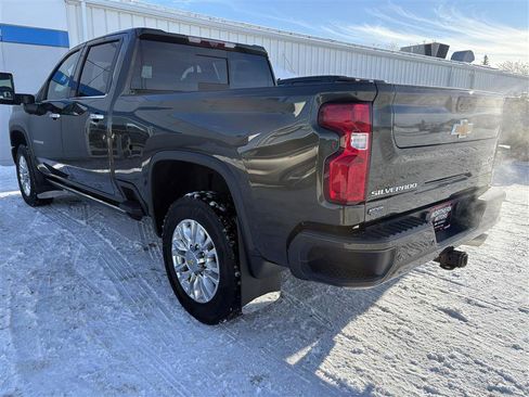 Used 2022 Chevrolet Silverado 3500 High Country w/ Technology Package image 4