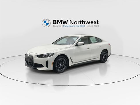 New 2026 BMW i4 xDrive40i w/ Parking Assistance Package image 9