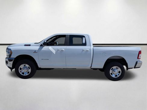 Used 2022 RAM 2500 Big Horn w/ Cold Weather Group AWD/4WD image 7