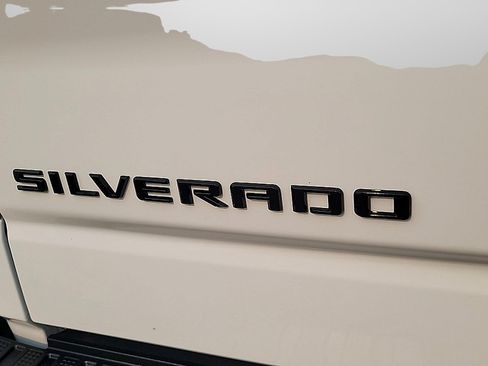 Used 2026 Chevrolet Silverado 1500 LT Trail Boss w/ Convenience Package II AWD/4WD image 30