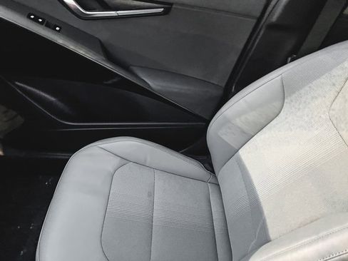 Used 2024 Kia Niro EX image 16