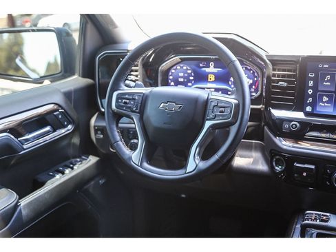 Used 2024 Chevrolet Silverado 1500 LT Trail Boss w/ LT Trail Boss Premium Package AWD/4WD image 13