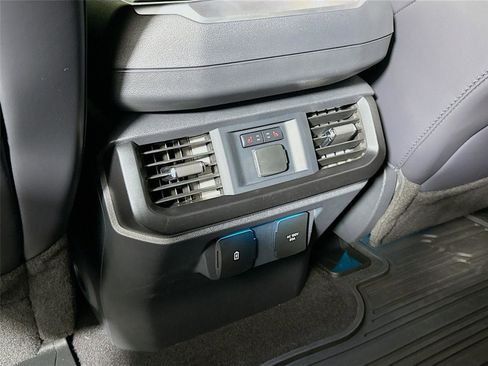 Used 2025 Ford F150 Raptor AWD/4WD image 18