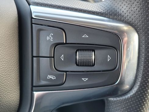 Used 2023 Chevrolet Blazer LT image 13