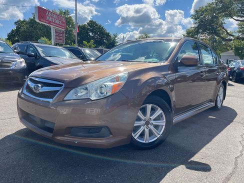 Used 2011 Subaru Legacy 2.5i Premium AWD/4WD image 1