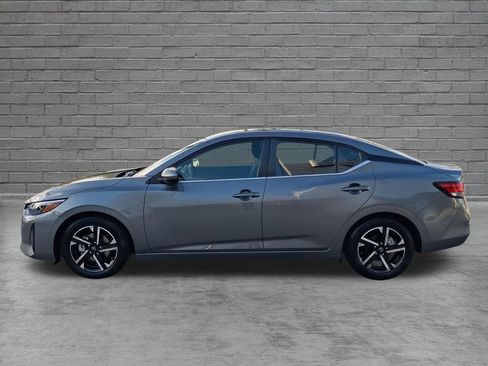 Used 2024 Nissan Sentra SV FWD image 5
