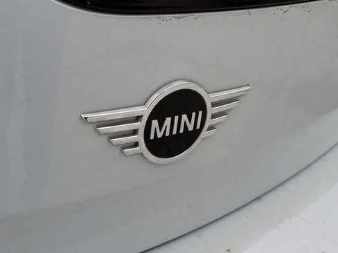 Used 2019 MINI Cooper Clubman ALL4 w/ Premium Package image 11