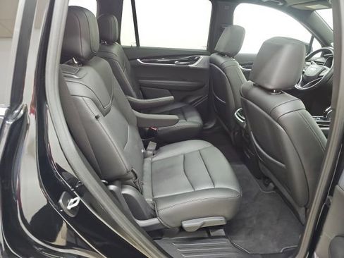Used 2023 Cadillac XT6 Premium Luxury w/ Technology Package AWD/4WD image 25