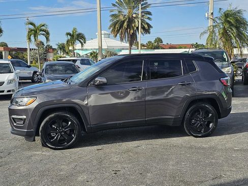 Used 2021 Jeep Compass Latitude image 2