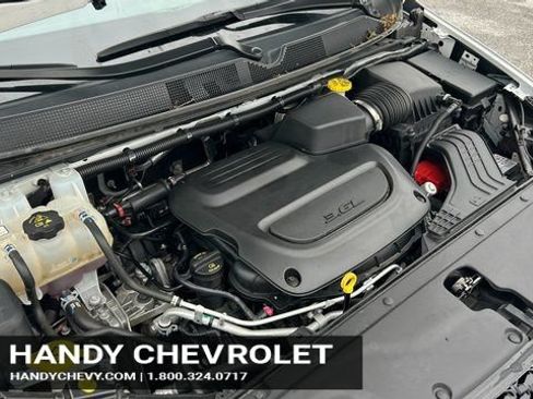 Used 2024 Chrysler Pacifica Touring-L FWD image 70