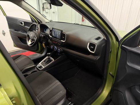 Used 2023 Hyundai Venue SEL FWD image 45