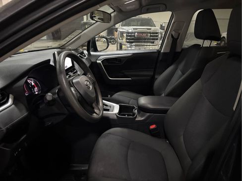 Certified 2025 Toyota RAV4 LE image 9
