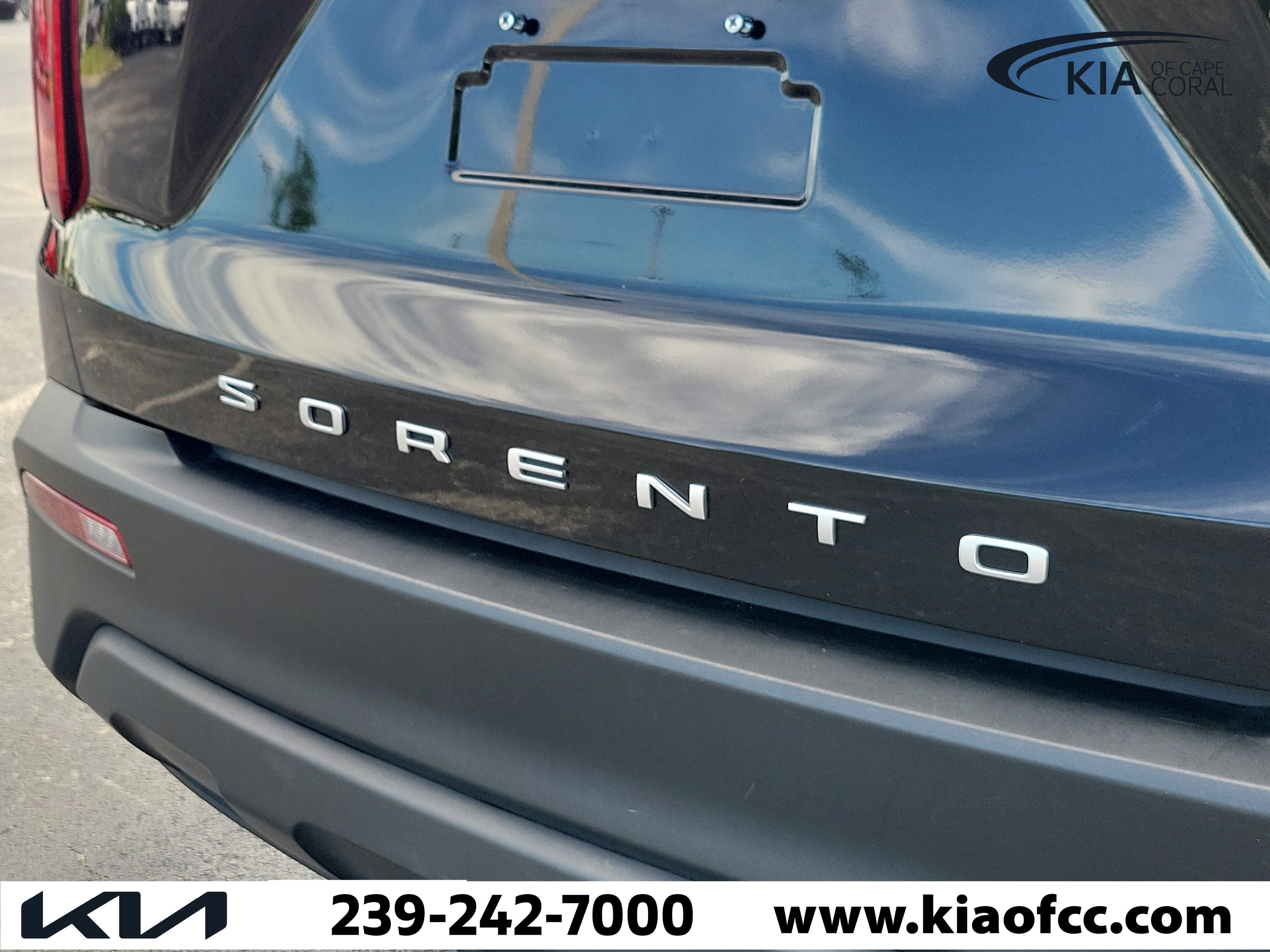 Used 2022 Kia Sorento LX FWD image 9