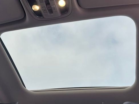 Used 2018 Kia Stinger Premium image 21