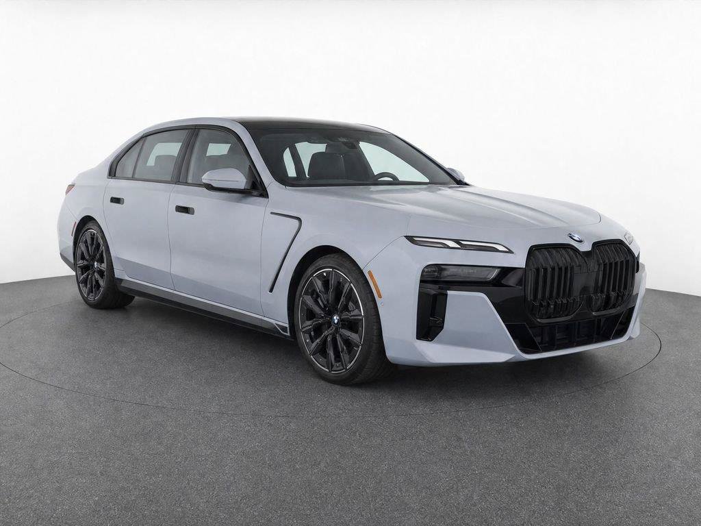 Used 2023 BMW 760i xDrive AWD/4WD image 2