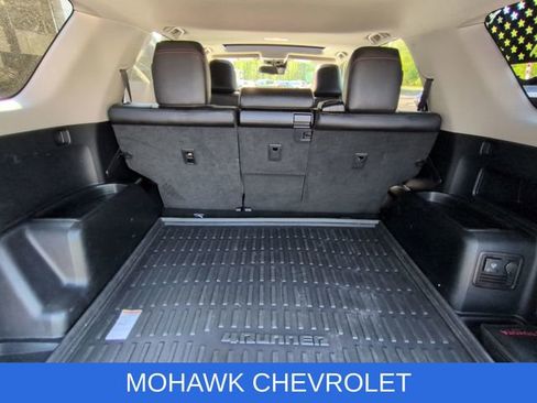 Used 2023 Toyota 4Runner TRD Off-Road Premium w/ Moonroof Package AWD/4WD image 27