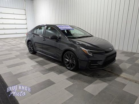 Used 2025 Toyota Corolla SE FWD image 5