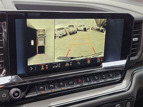 Used 2025 Chevrolet Silverado 1500 ZR2 w/ Technology Package image 21