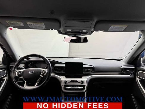 Used 2020 Ford Explorer XLT w/ Comfort Package image 11