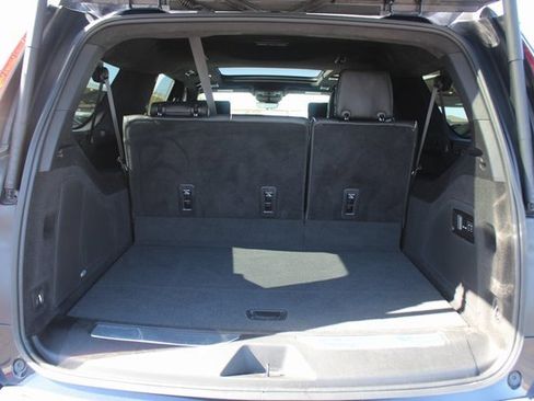 Used 2023 Cadillac Escalade ESV Sport Platinum w/ LPO, ONYX Package image 5