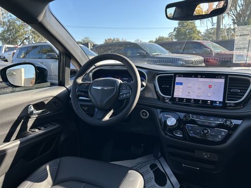New 2026 Chrysler Pacifica Select w/ S Appearance Package image 59