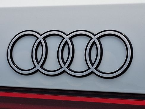 Certified 2025 Audi Q5 Premium w/ Convenience Package AWD/4WD image 31