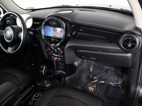 Used 2023 MINI Cooper 2-Door Hardtop image 8