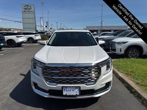Used 2023 GMC Terrain Denali w/ Denali Premium Package AWD/4WD image 2