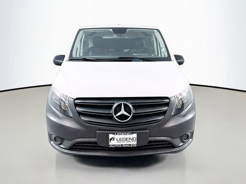 Used 2022 Mercedes-Benz Metris image 2