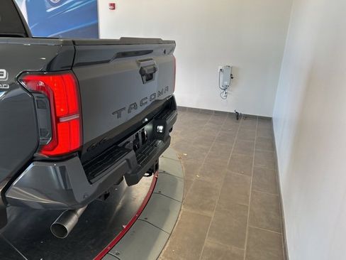 New 2025 Toyota Tacoma TRD Off-Road image 5