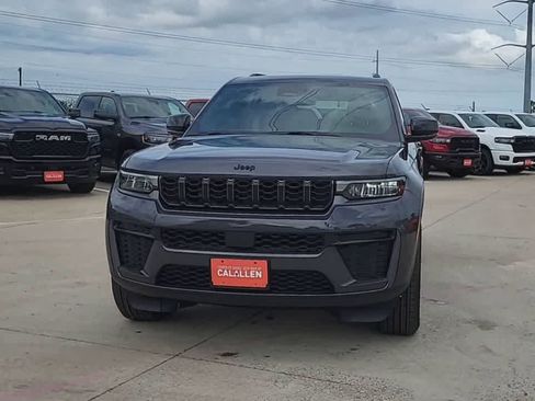 New 2026 Jeep Compass Latitude AWD/4WD image 3
