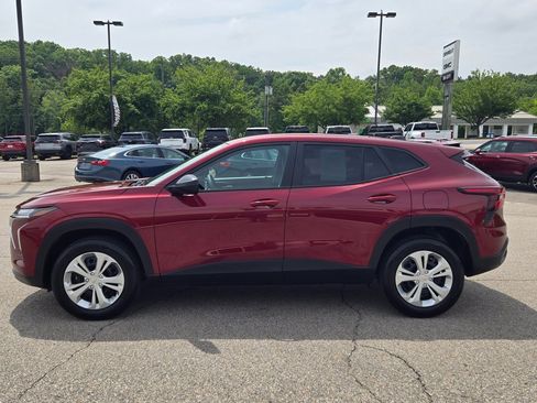 Used 2024 Chevrolet Trax LS image 8