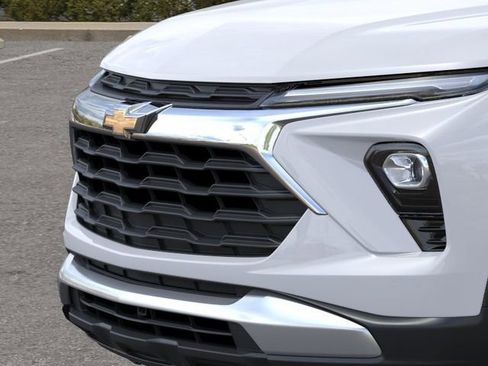 New 2026 Chevrolet TrailBlazer LT w/ Midnight Edition FWD image 13