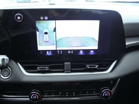 New 2026 Chevrolet Equinox LT w/ Convenience Package II FWD image 26