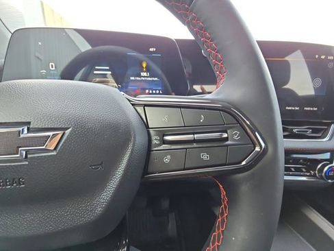 Used 2025 Chevrolet Equinox RS w/ Convenience Package III image 12