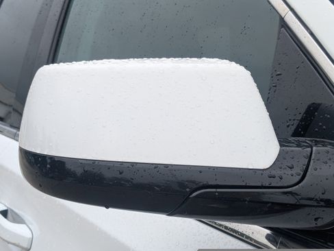 Used 2019 Chevrolet Tahoe LT image 11