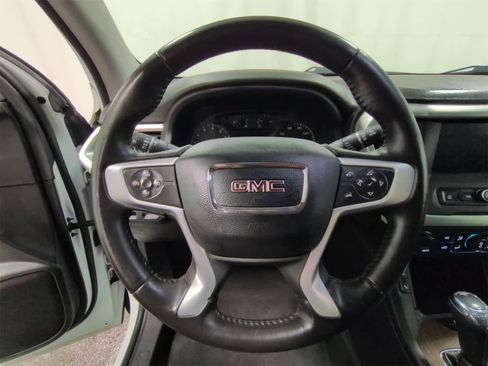 Used 2019 GMC Acadia SLE image 22