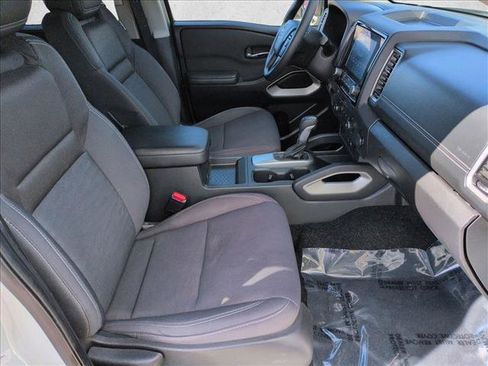 Used 2024 Nissan Frontier SV image 20