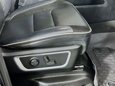 Used 2023 RAM 1500 Laramie image 23