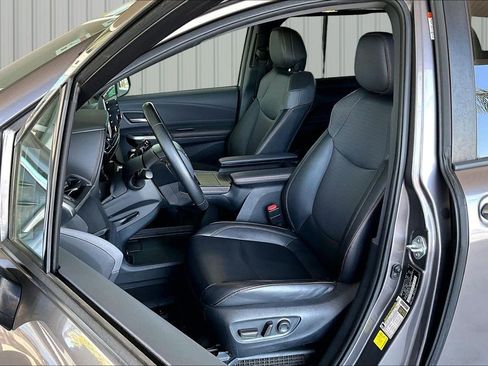 Used 2021 Toyota Sienna XSE w/ XSE Plus Package FWD image 15